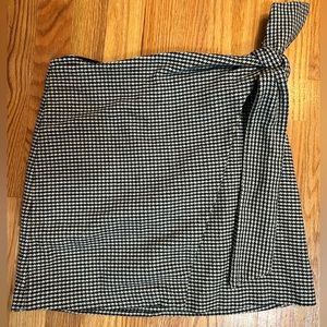 Aritzia Wilfred Mini Plaid Tie Skirt